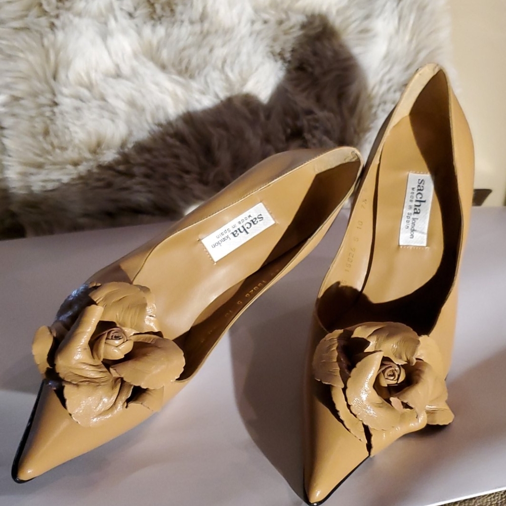 Sasha London pumps